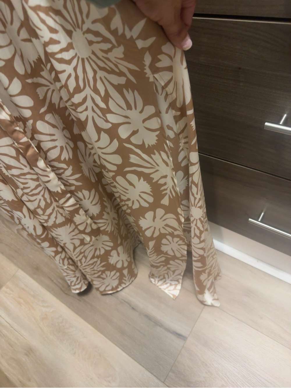 Aakaa Floral Utility Maxi Dress in Beige and White L - Picture 3 of 6